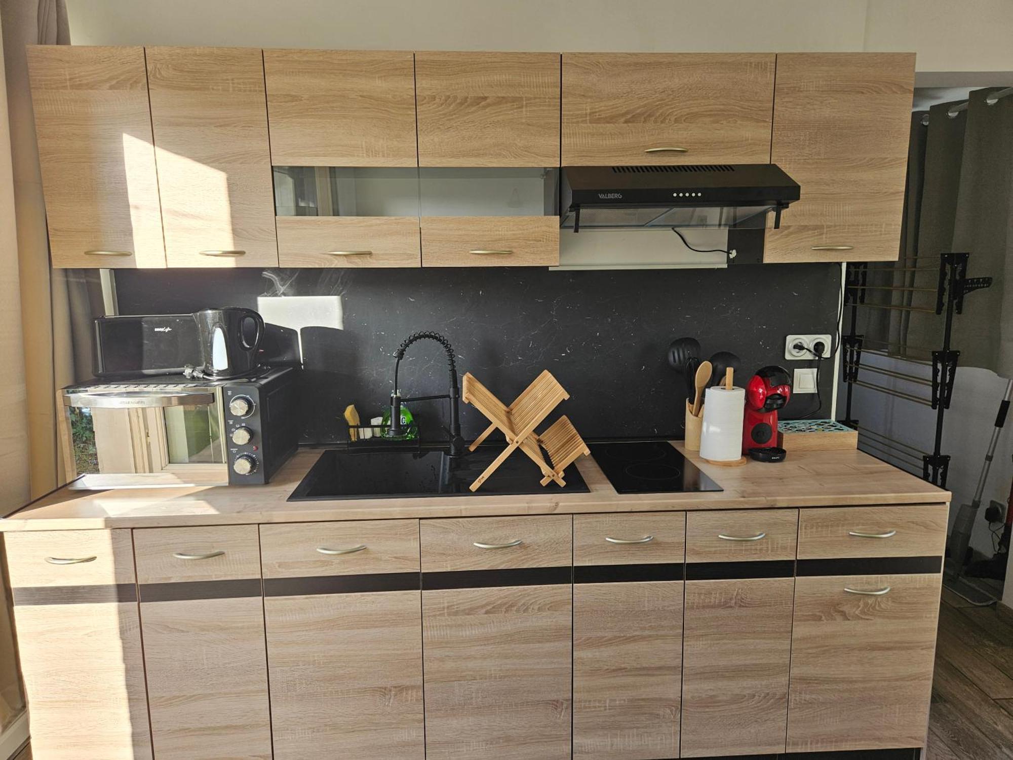 Jolie Maisonnette T2 Wifi Et Parking A Proximite