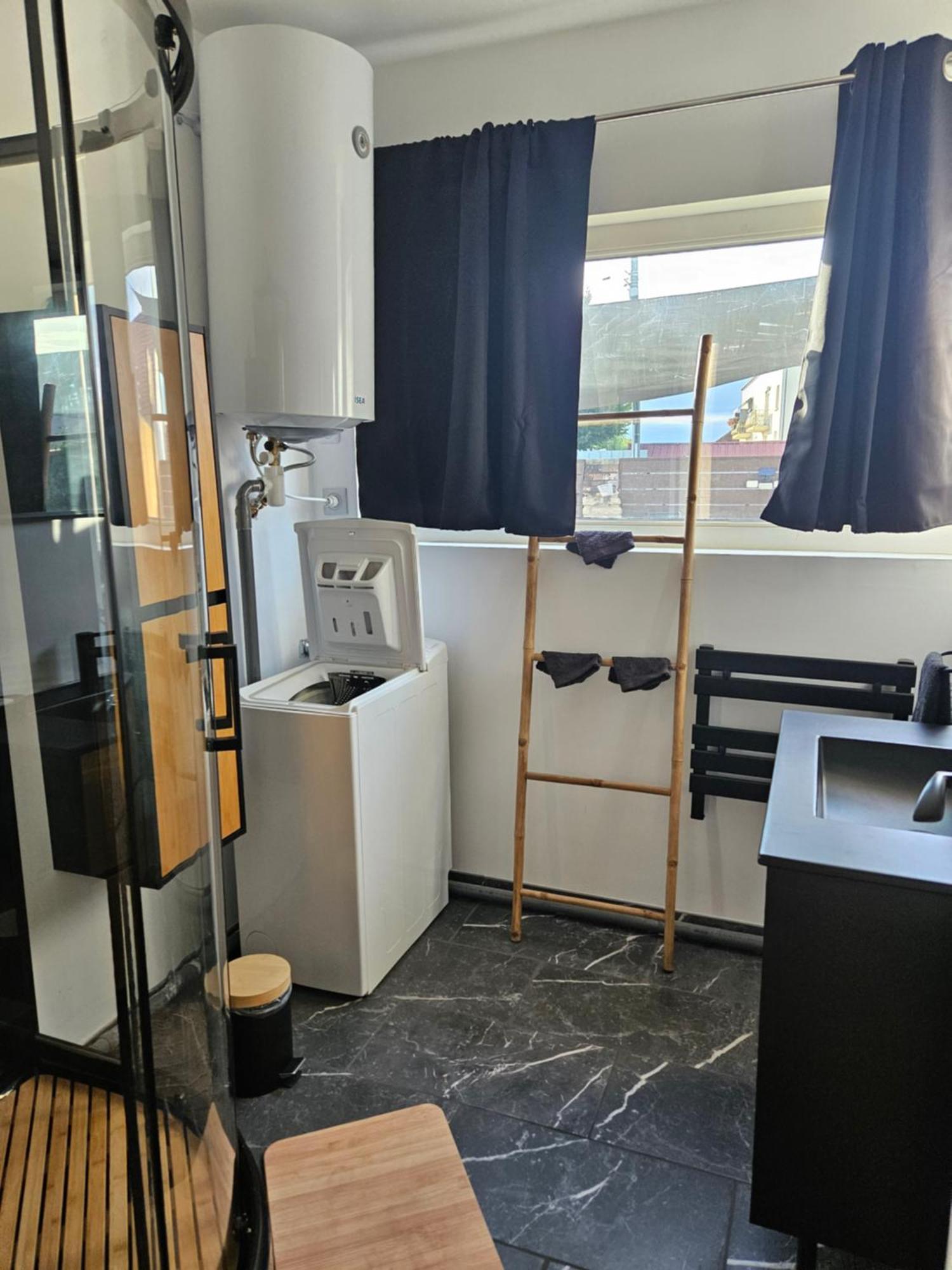 Jolie Maisonnette T2 Wifi Et Parking A Proximite Saint-André-les-Vergers