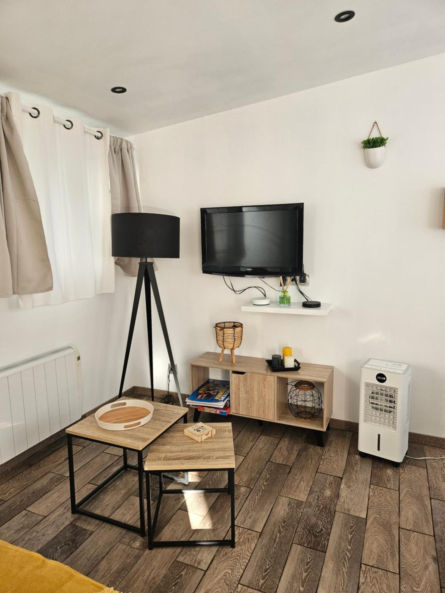 Jolie Maisonnette T2 Wifi Et Parking A Proximite Saint-André-les-Vergers