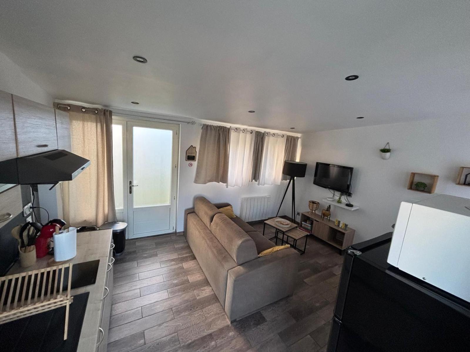 Hébergement de vacances Jolie Maisonnette T2 Wifi Et Parking A Proximite Saint-André-les-Vergers